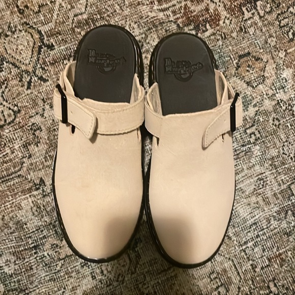 Dr. Marten Carlson Warm Sand - Picture 3 of 5